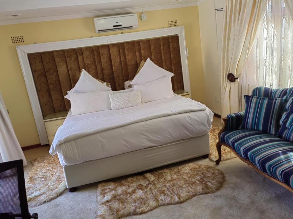 Obaa Sima Guest House Mthatha Ngoại thất bức ảnh