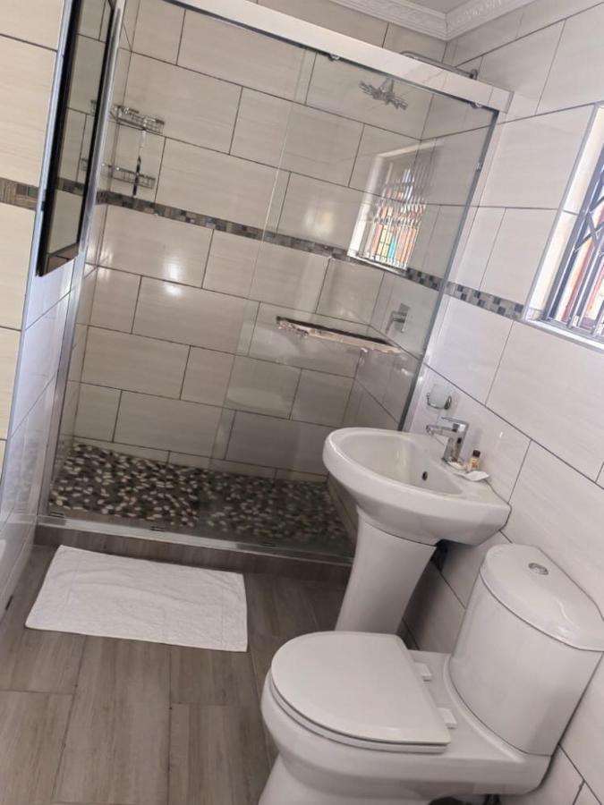 Obaa Sima Guest House Mthatha Ngoại thất bức ảnh