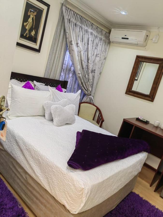 Obaa Sima Guest House Mthatha Ngoại thất bức ảnh
