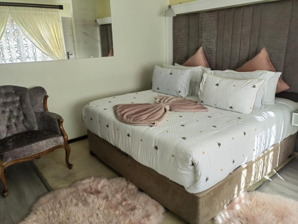 Obaa Sima Guest House Mthatha Ngoại thất bức ảnh