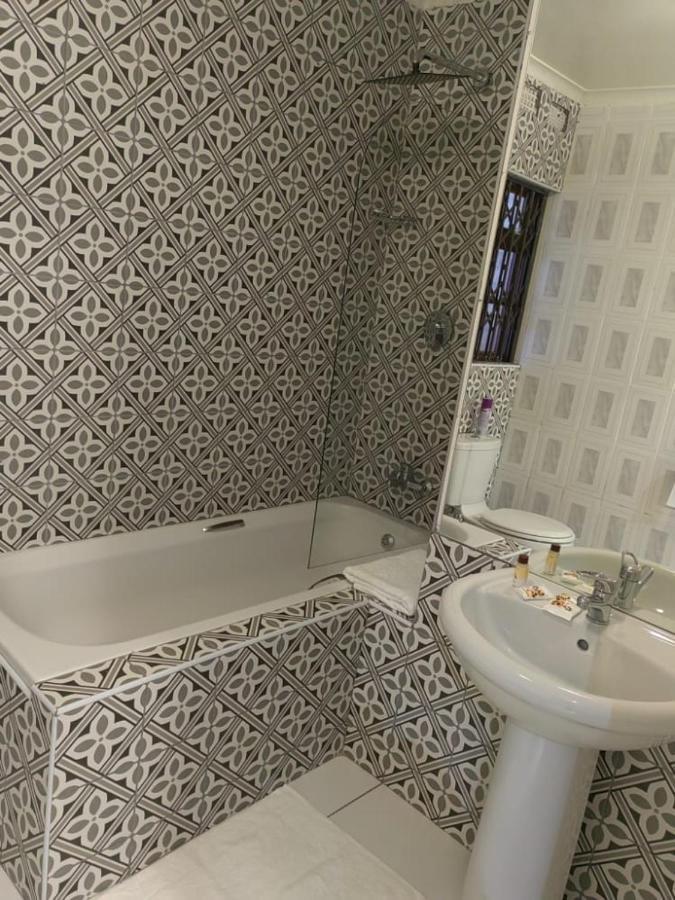 Obaa Sima Guest House Mthatha Ngoại thất bức ảnh